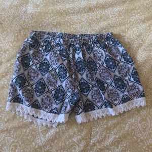 COMFY PRINTED SHORTS!!